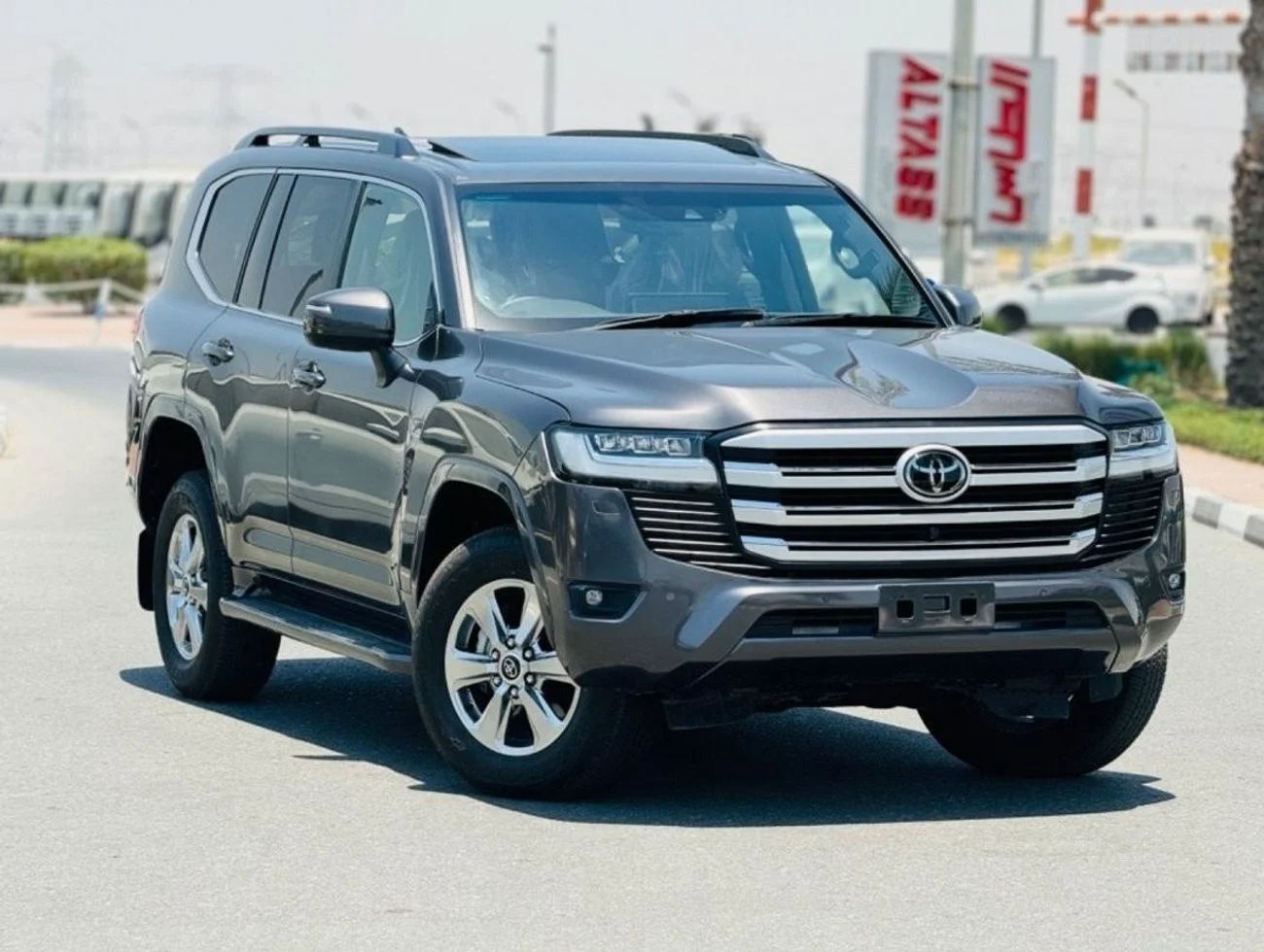 LAND CRUISER VXR LC300