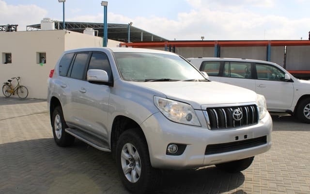 TOYOTA LAND CRUISER PRADO GXL 2010